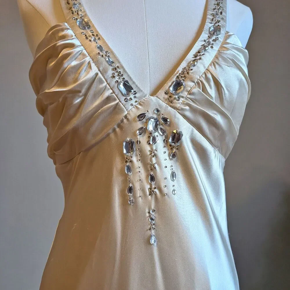 NWT Roberta White Gown Slinky Prom Dress Maxi Formal Bejeweled Size 5/6 - Picture 5 of 16